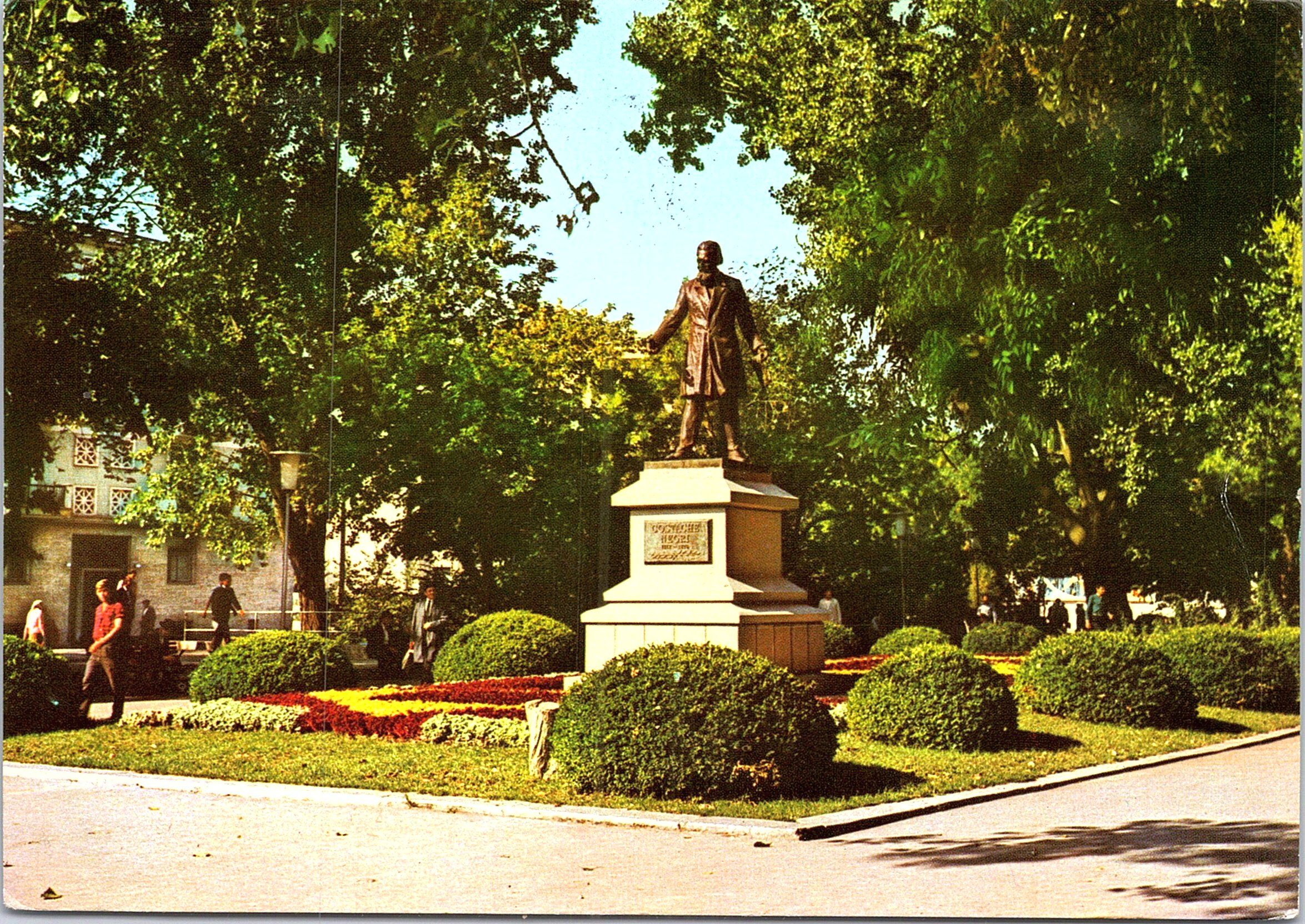 Galați - Statuia lui Costache Negri