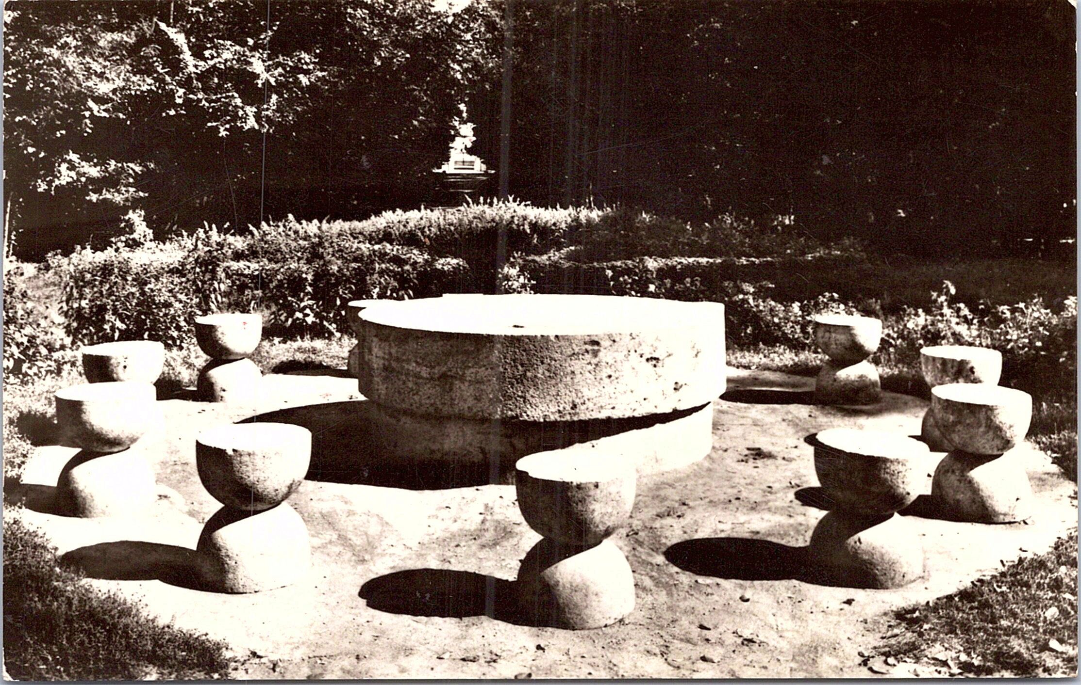Târgu Jiu. Masa tăcerii de C. Brâncuși