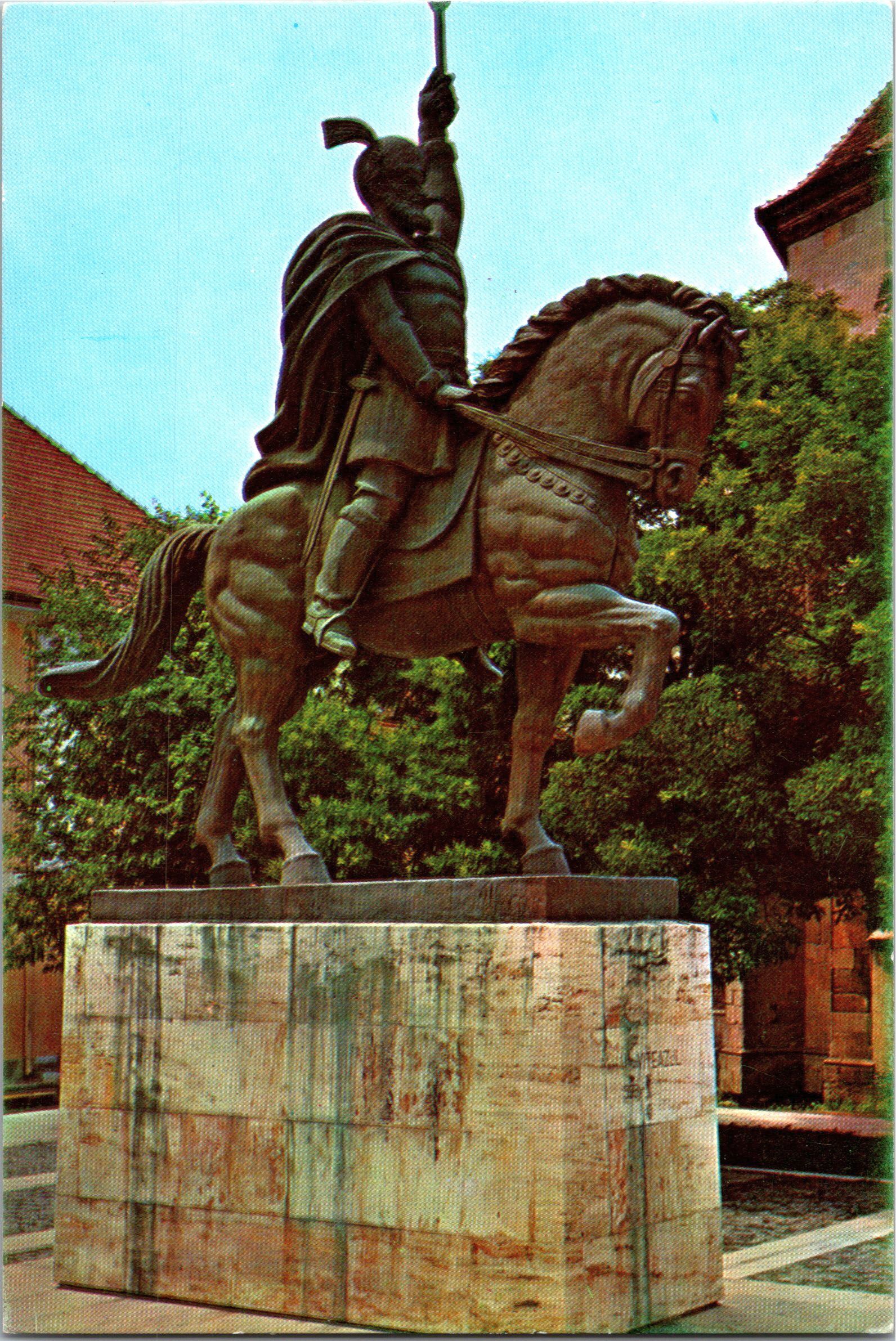 Alba Iulia. Statuia lui Mihai Viteazul, de O. Han