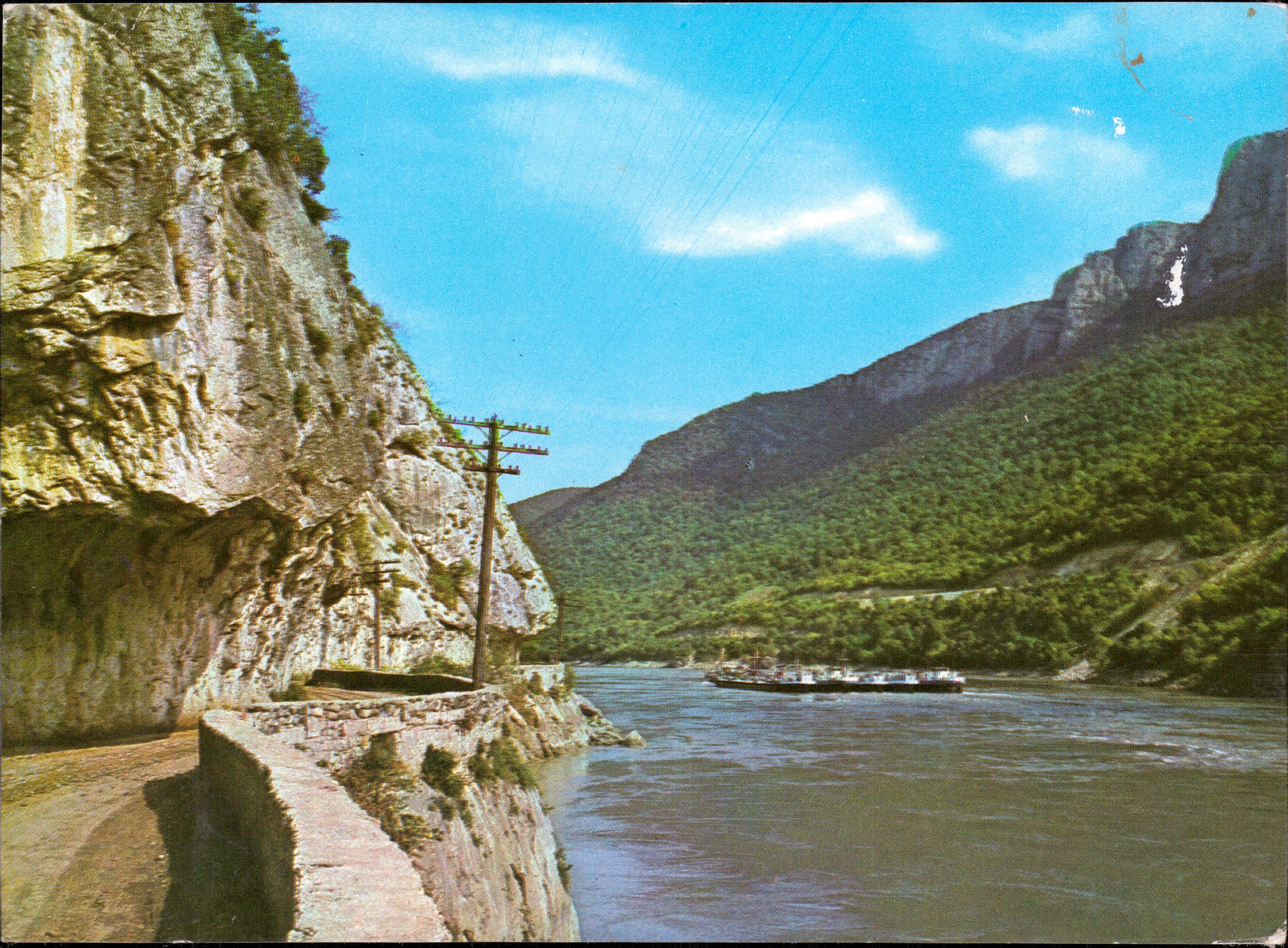 Dunărea La Cazane