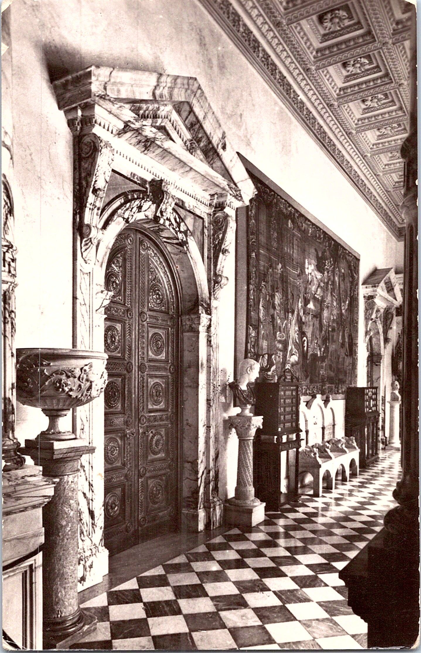 Muzeul Peleș - Sala de marmură