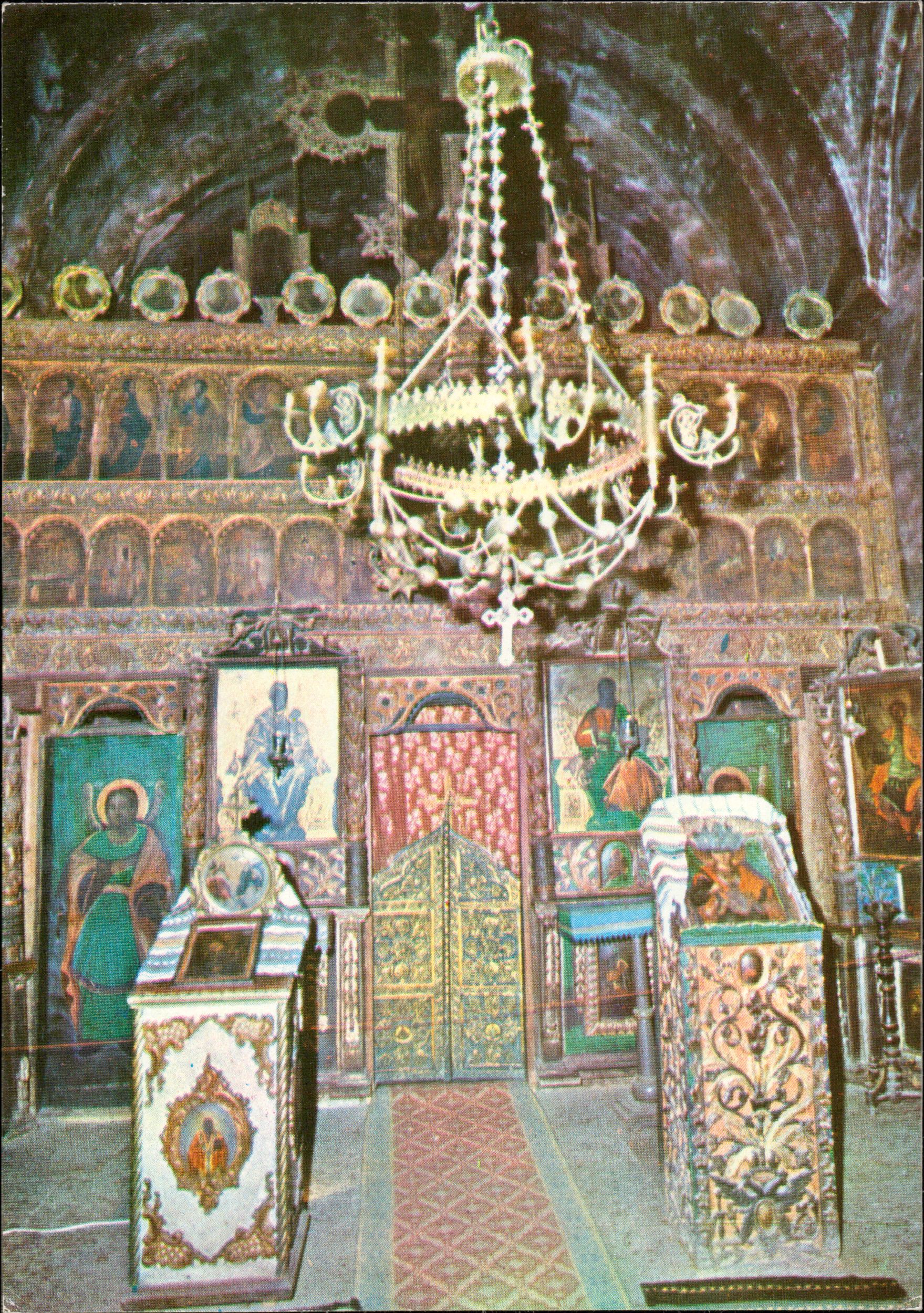 Biserica Voroneț (secolul al XV-lea). Naosul