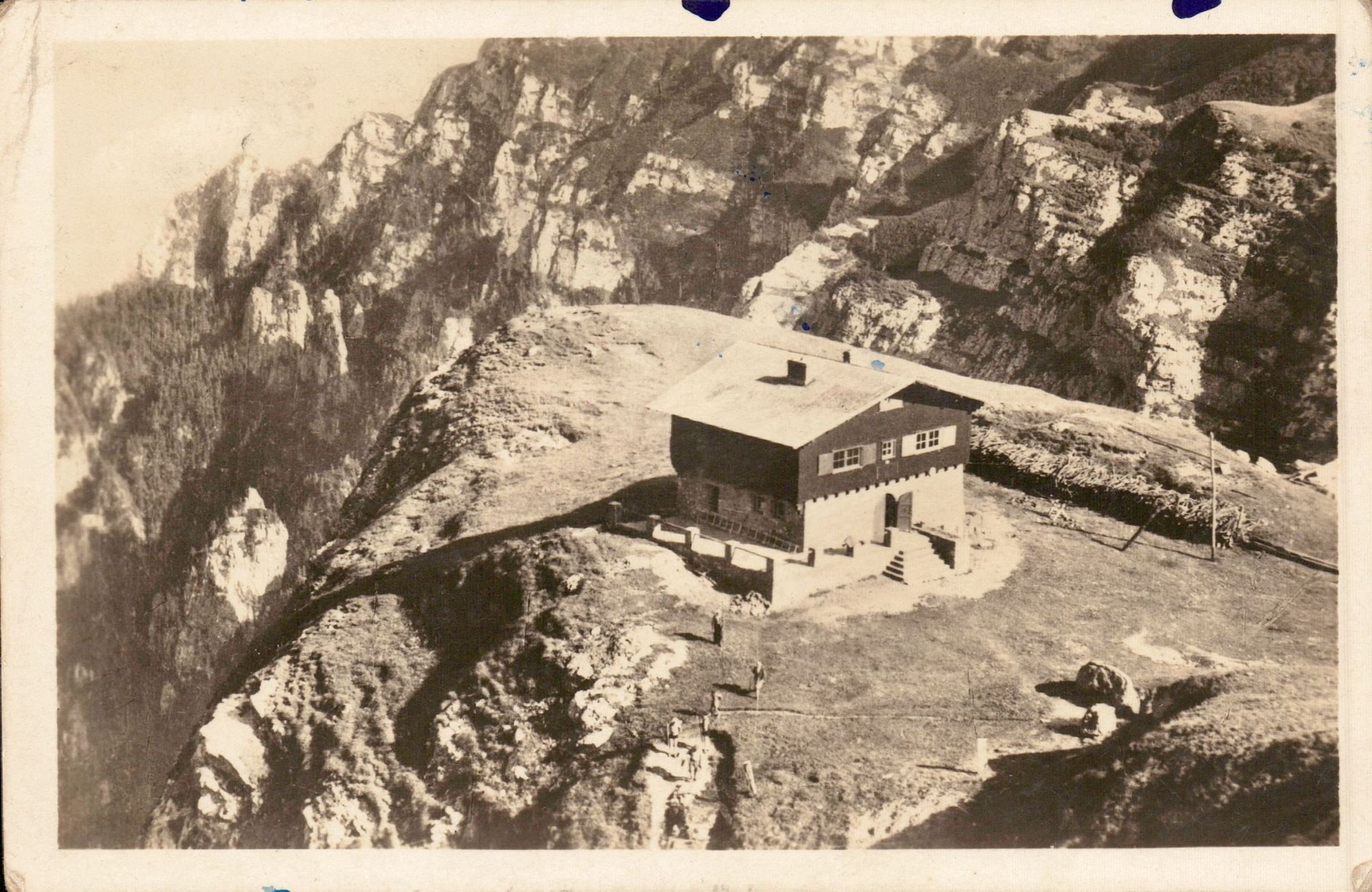 Munții Bucegi - Cabana C.C.S.