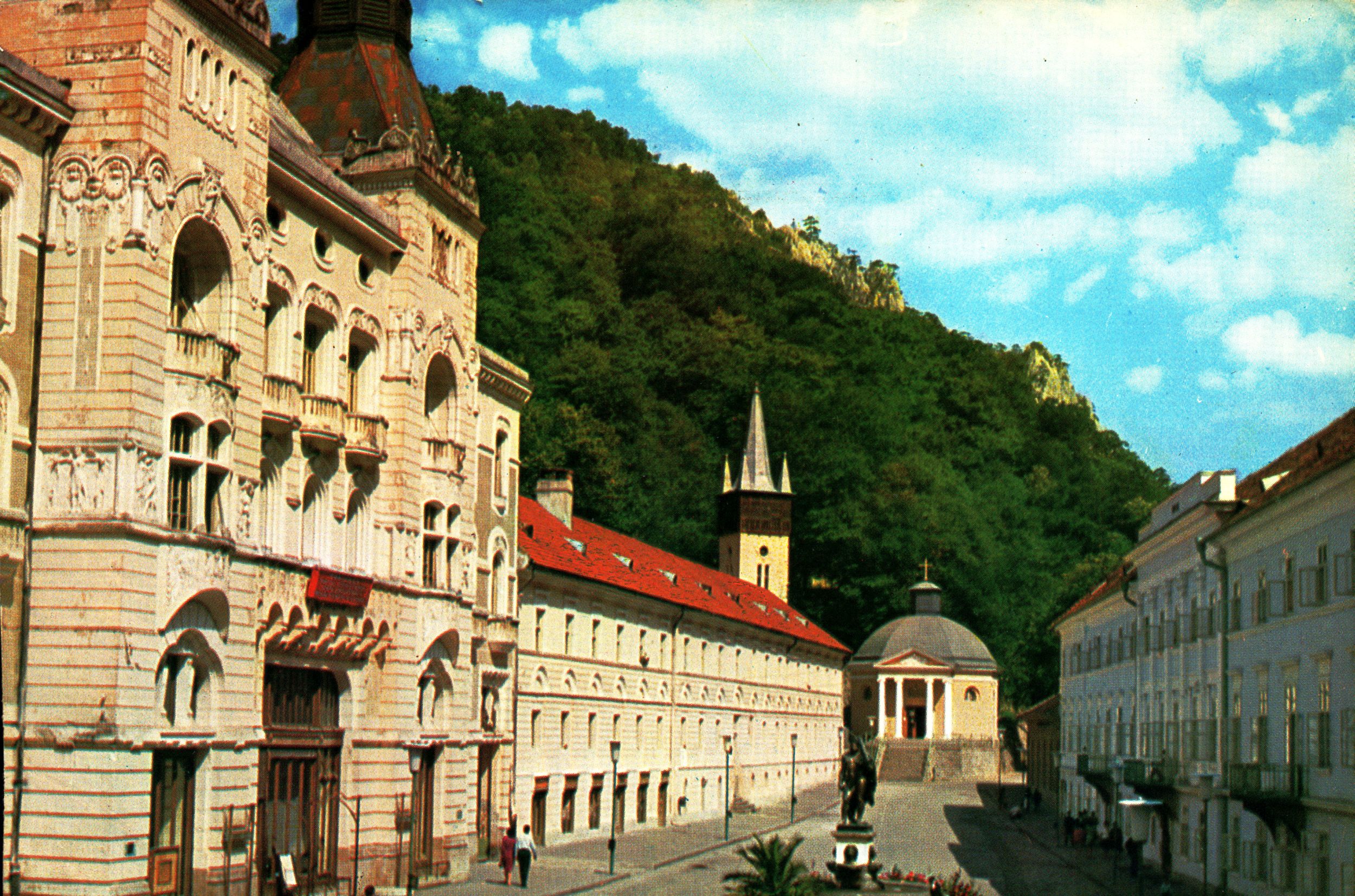 Băile Herculane - Statuia lui Hercules; Pavilionale 4 și 5, Ansamblul balnear Apollo I și Biserica Romano-Catolică „Adormirea Maicii Domnului”