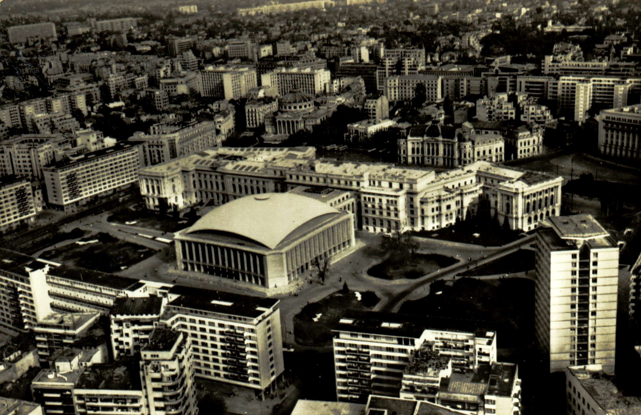 București. Piața Palatului