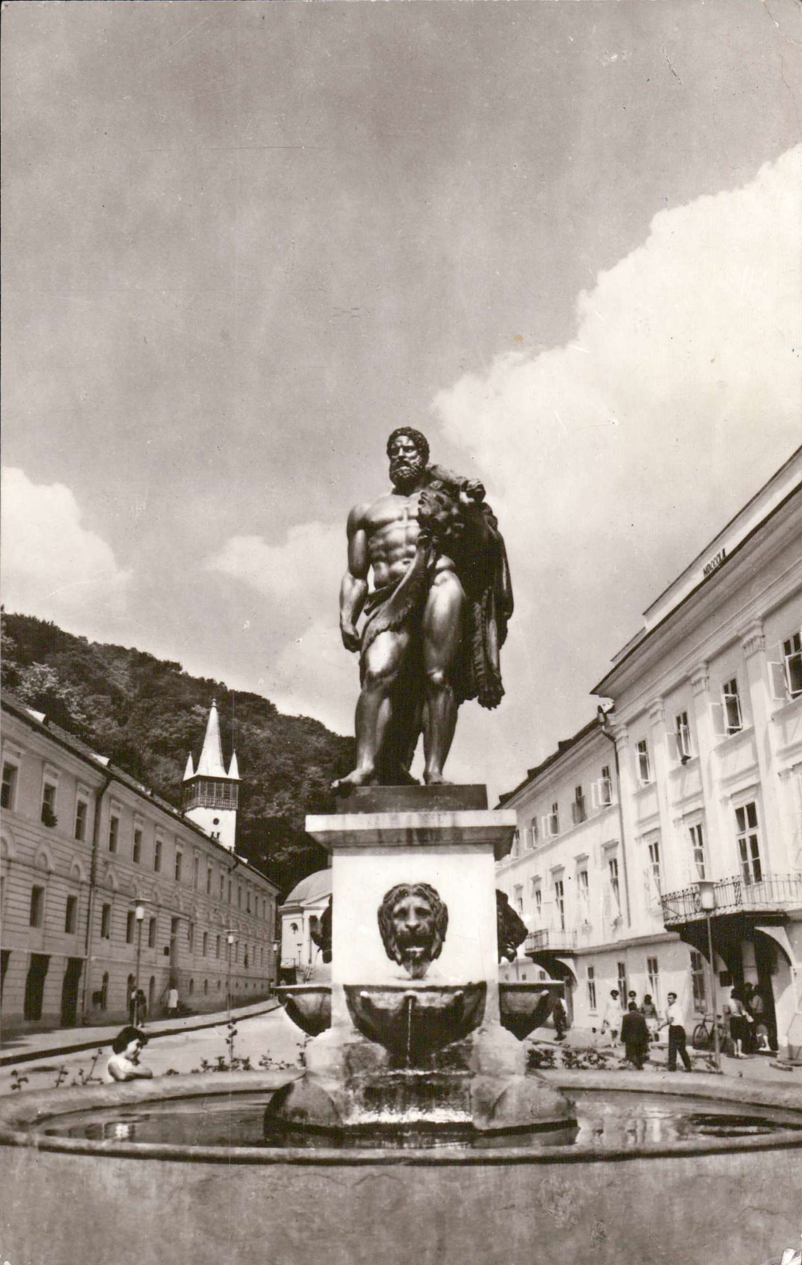 Băile Herculane. Statuia lui Hercule