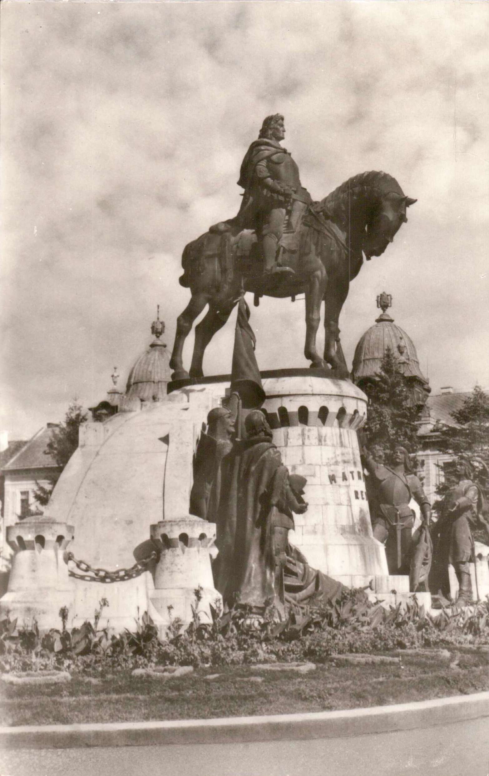 Cluj. Statuia lui Matei Corvin