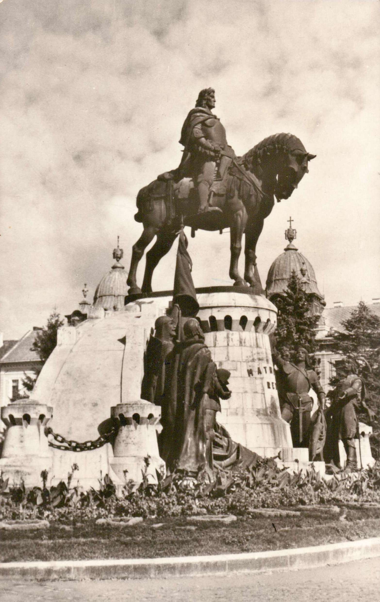 Cluj. Statuia lui Matei Corvin