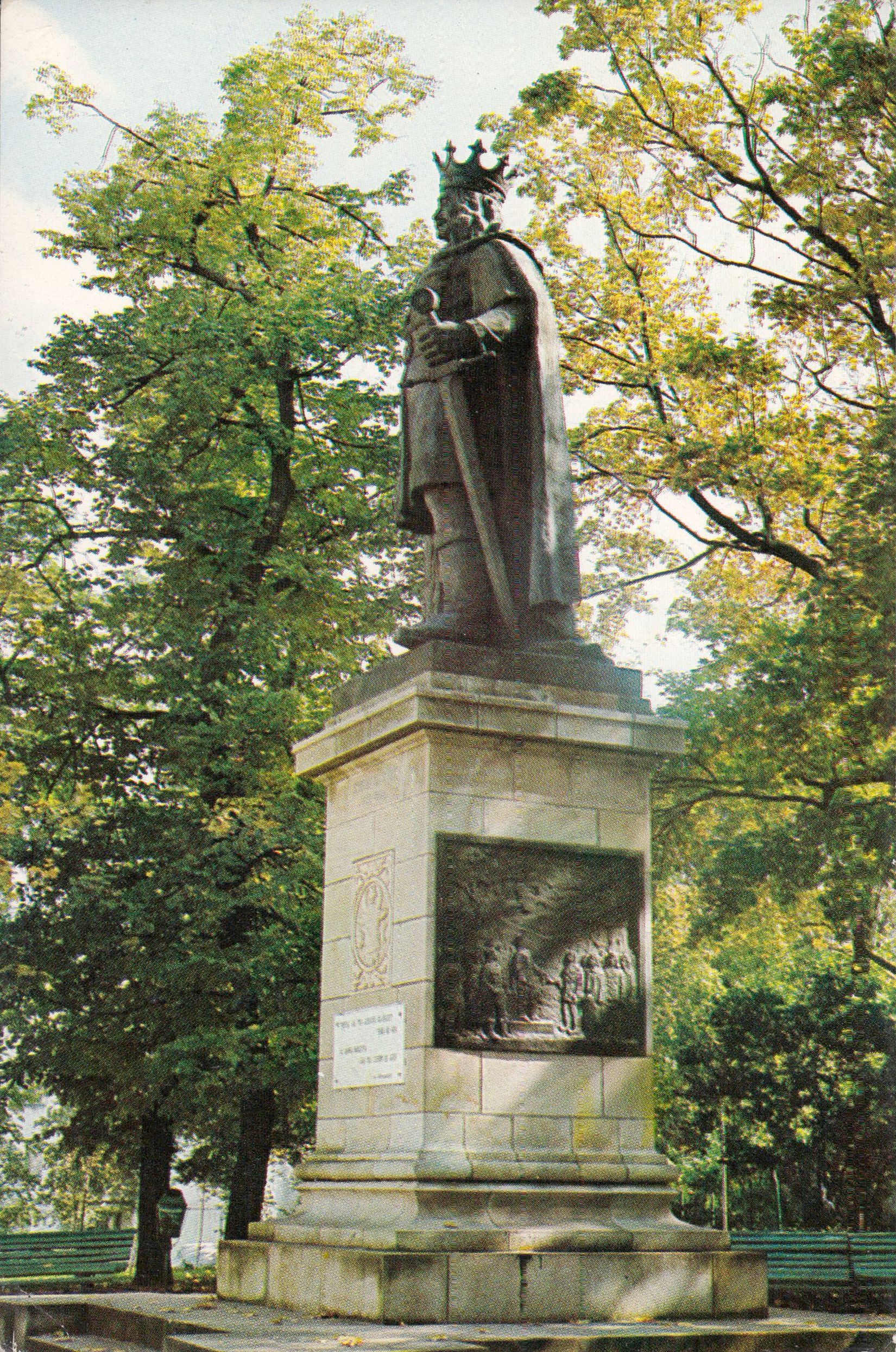 Statuia lui Ștefan cel Mare din Parcul Central din Suceava